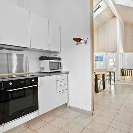 Semesterbostad Awesome In Idestrup With Wifi *